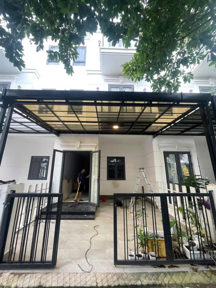 Cho thuê Nhà mặt tiền Quận 9, Hồ Chí Minh, Diện tích 75m², Giá 12 Triệu/tháng