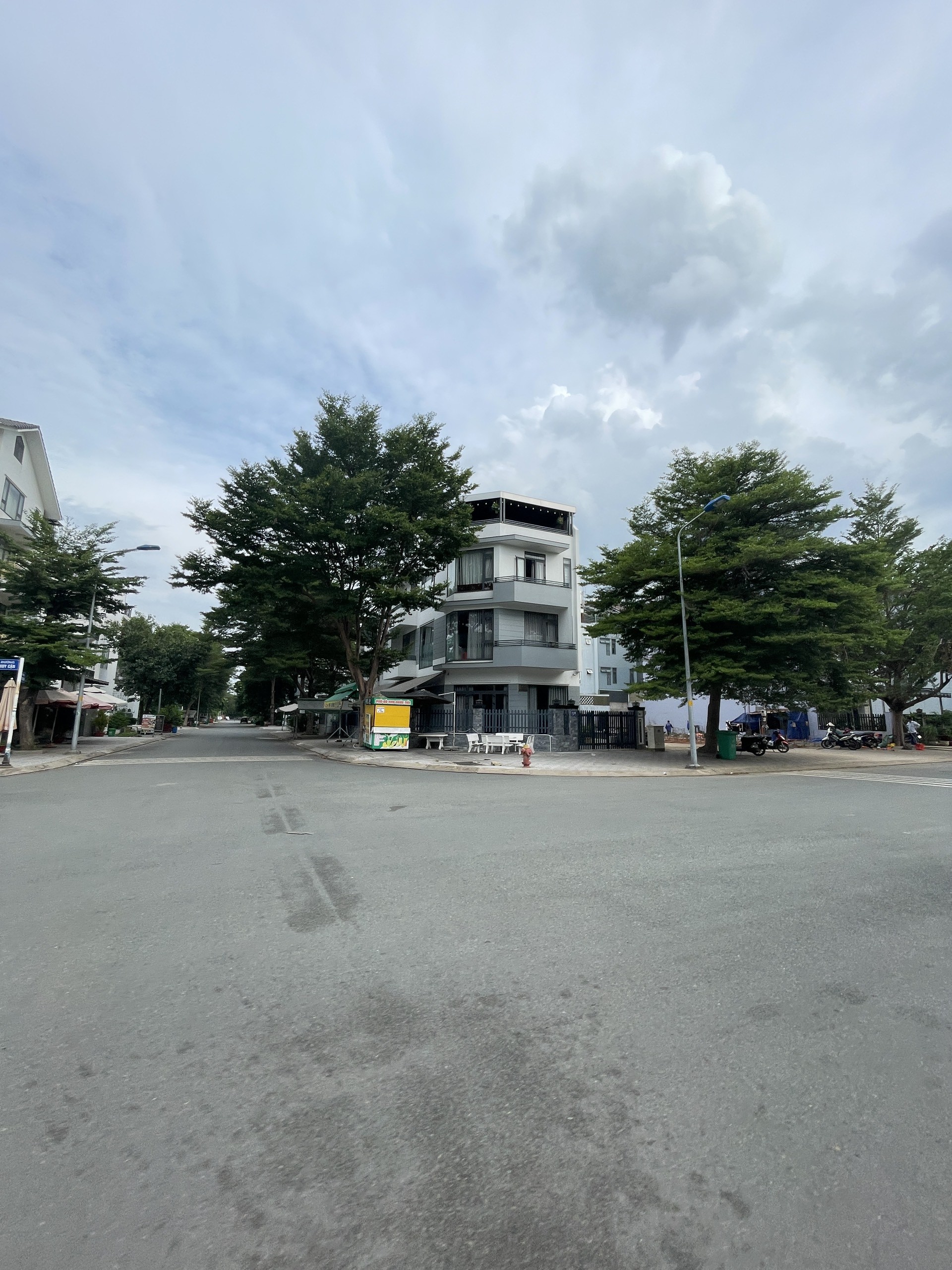 Cần bán Biệt thự Phường Phước Long B, Quận 9, Diện tích 220m², Giá 30 Tỷ 2