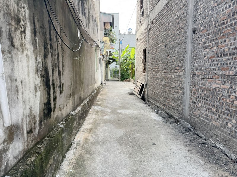 Cần bán 35,3m2 nhà C4 tổ 12 Thạch Bàn. Cách 30m ra đường ô tô tránh, cho thuê hoặc đầu tư đều tốt 4