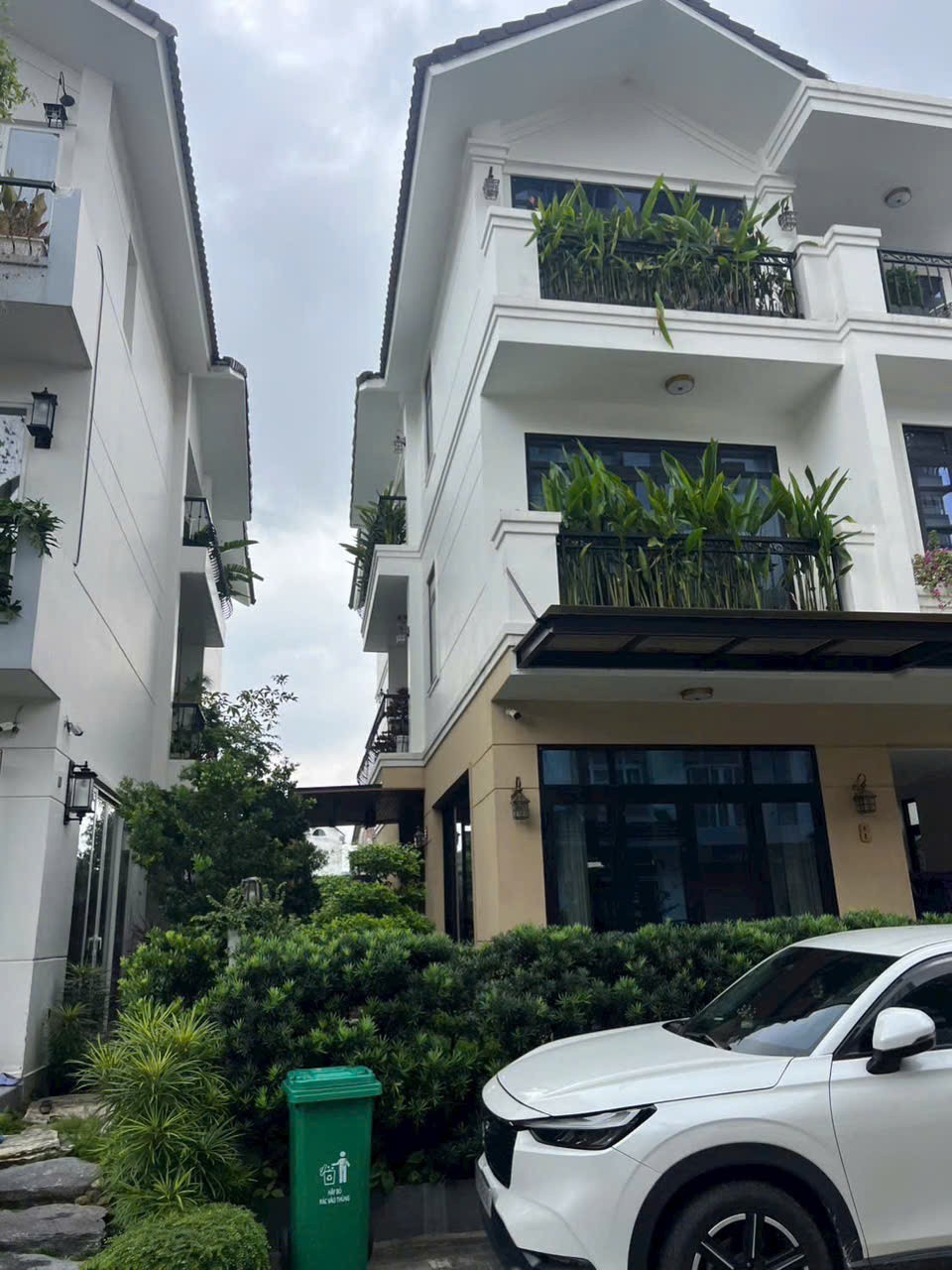 Cần bán Biệt thự Phường Phú Hữu, Quận 9, Diện tích 225m², Giá 27.9 Tỷ 8