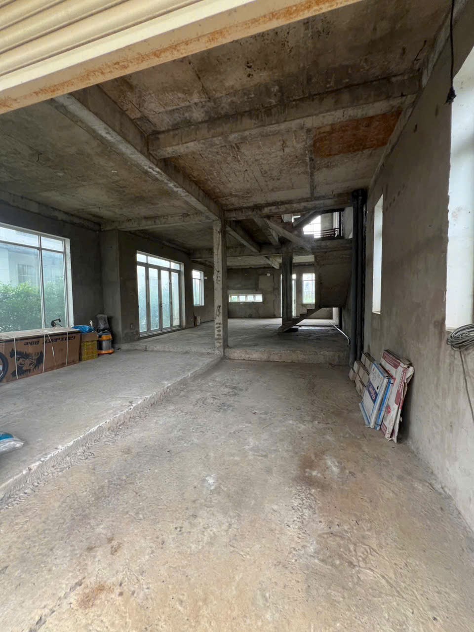 Cần bán Biệt thự Phường Phú Hữu, Quận 9, Diện tích 225m², Giá 27.9 Tỷ 2