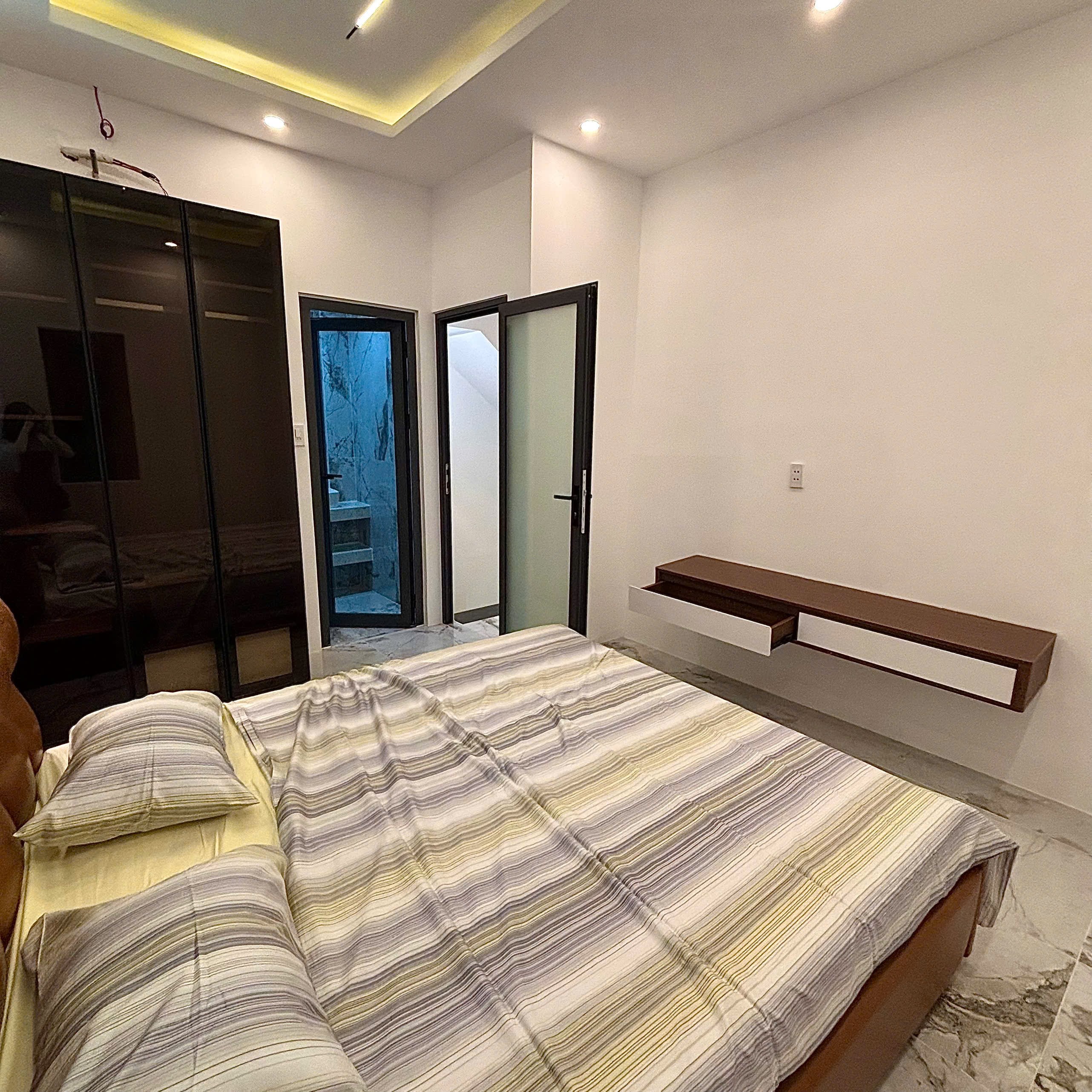 CẦN BÁN GẤP NHÀ 3 TẦNG HIỆN ĐỊA 2 MẶT TIỀN KIỆT HOÀNG VĂN THÁI,LIÊN CHIỂU,ĐÀ NẴNG 2