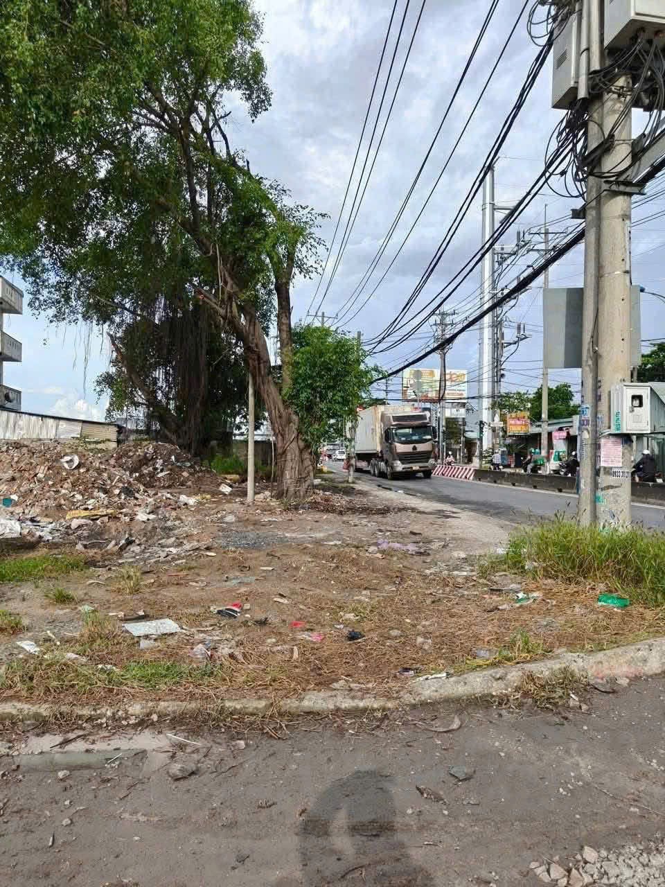 SIÊU VỊ TRÍ – (33x77) MT NGUYỄN VĂN BỨA – DT 2.500M² – GIÁ CHỈ 11,5TR/M² 3