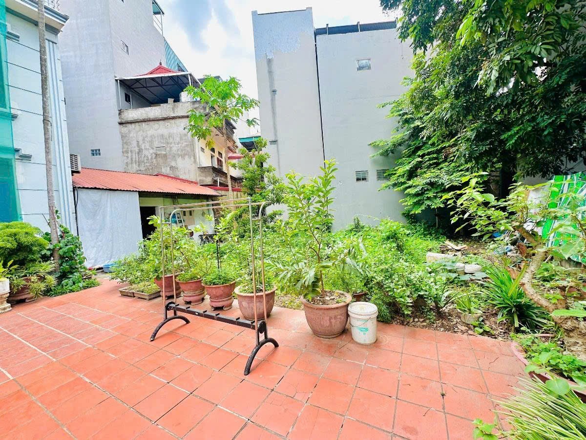 Chính chủ bán lô Ngọc Thụy Long Biên ,đất 71m2, mt 10m cực đẹp, vài bước ra đường to, giá đầu tư 5