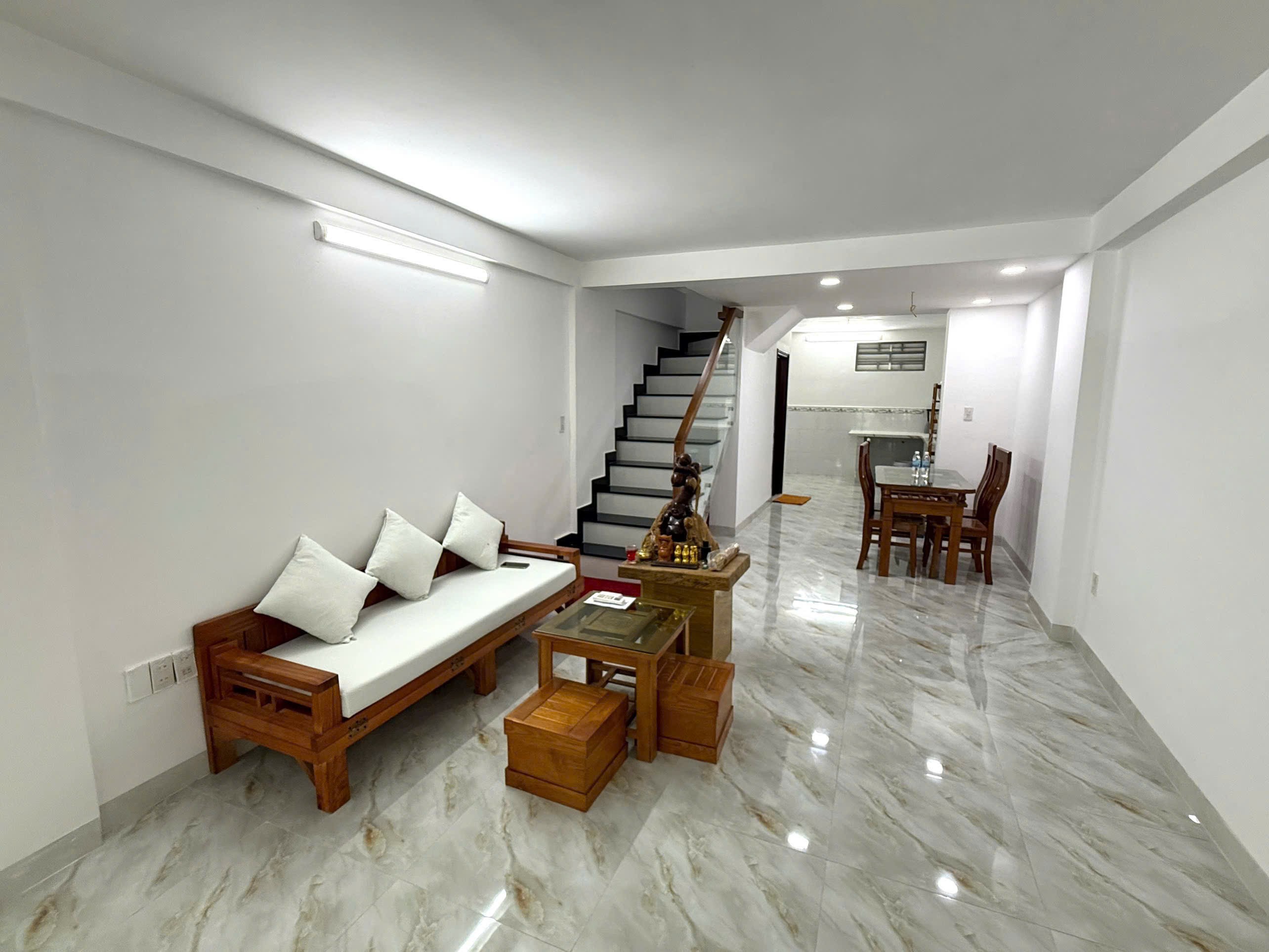 BÁN SHOPHOUSE CT4 VỪA Ở VỪA KINH DOANH MẶT TIỀN ĐƯỜNG 19/5 VĨNH ĐIỀM TRUNG. 2