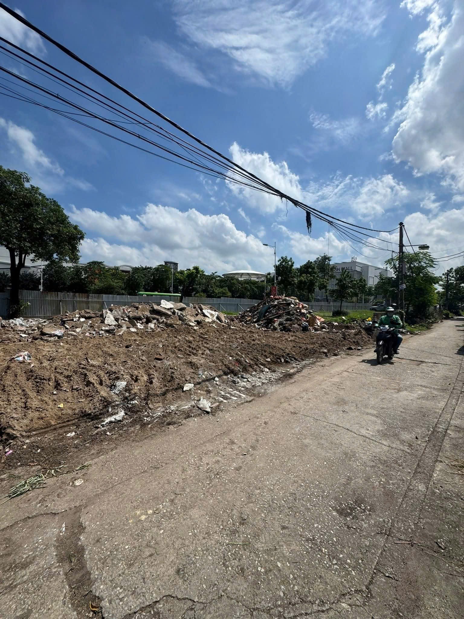BÁN ĐẤT MẶT PHỐ CỔ LINH - KINH DOANH - ĐỐI DIỆN AEON LONG BIÊN