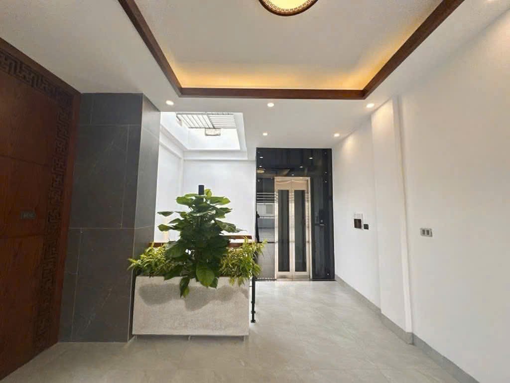 NHÀ MỚI Ô TÔ THANG MÁY NGỌC THỤY LONG BIÊN 4
