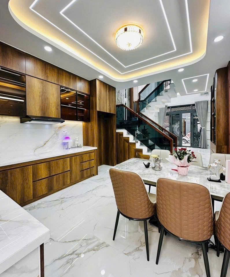 Nhà khu dân cư Mã Lò, Bình Trị Đông dt 56m2 3 lầu 5pn 5 wc giá 7,5 tỷ 8