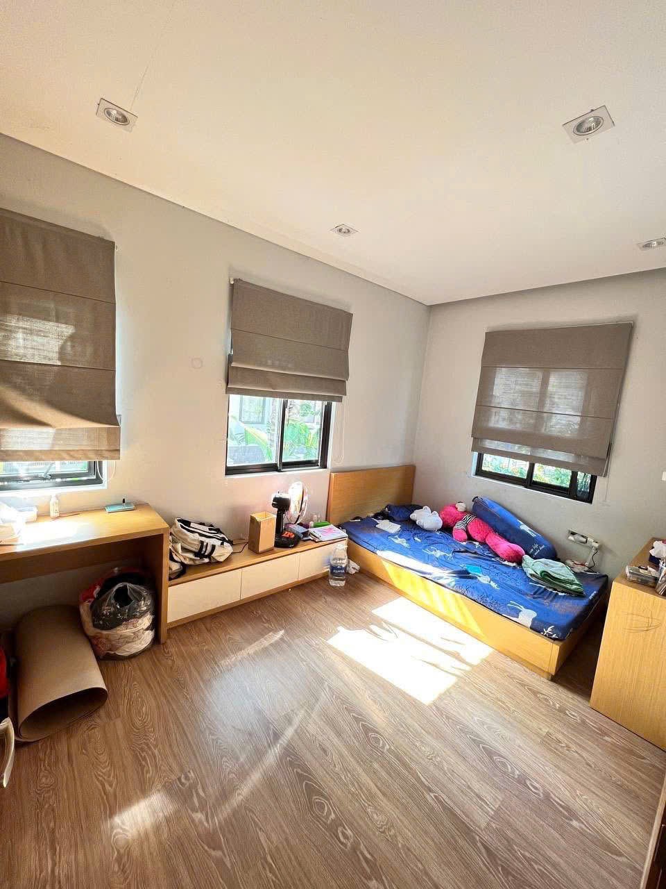 Cho thuê Nhà mặt tiền Phường Phước Long B, Quận 9, Diện tích 169m², Giá Thương lượng 2