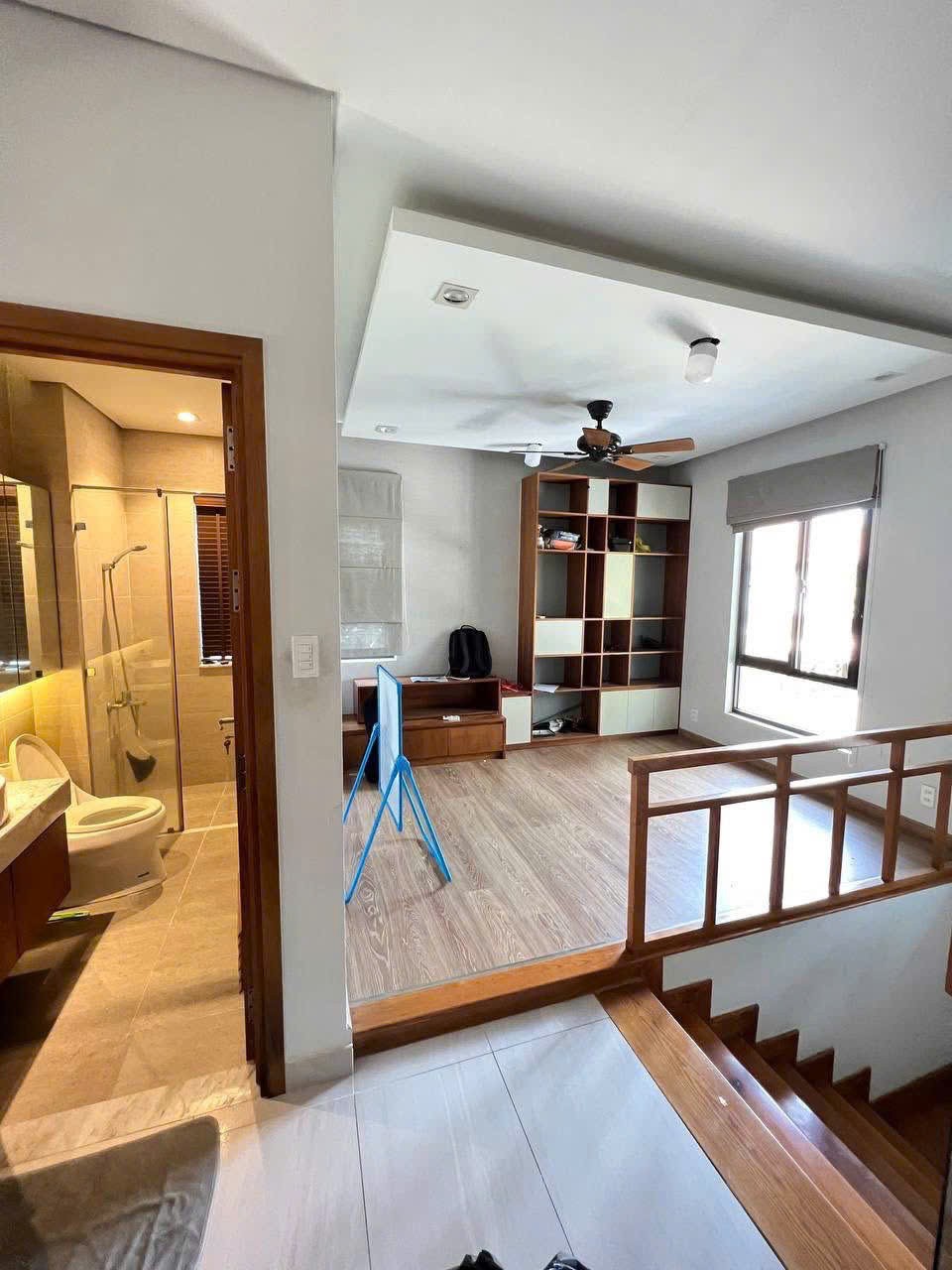 Cho thuê Nhà mặt tiền Phường Phước Long B, Quận 9, Diện tích 169m², Giá Thương lượng 6