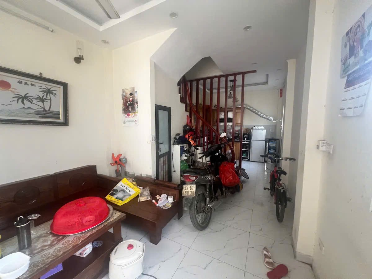 Bán nhanh nhà 36M2 x 4 tầng, MT 3.9 M, giá 5.3 tỷ Hòa Bình Hà Đông - Ô Tô qua nhà 3