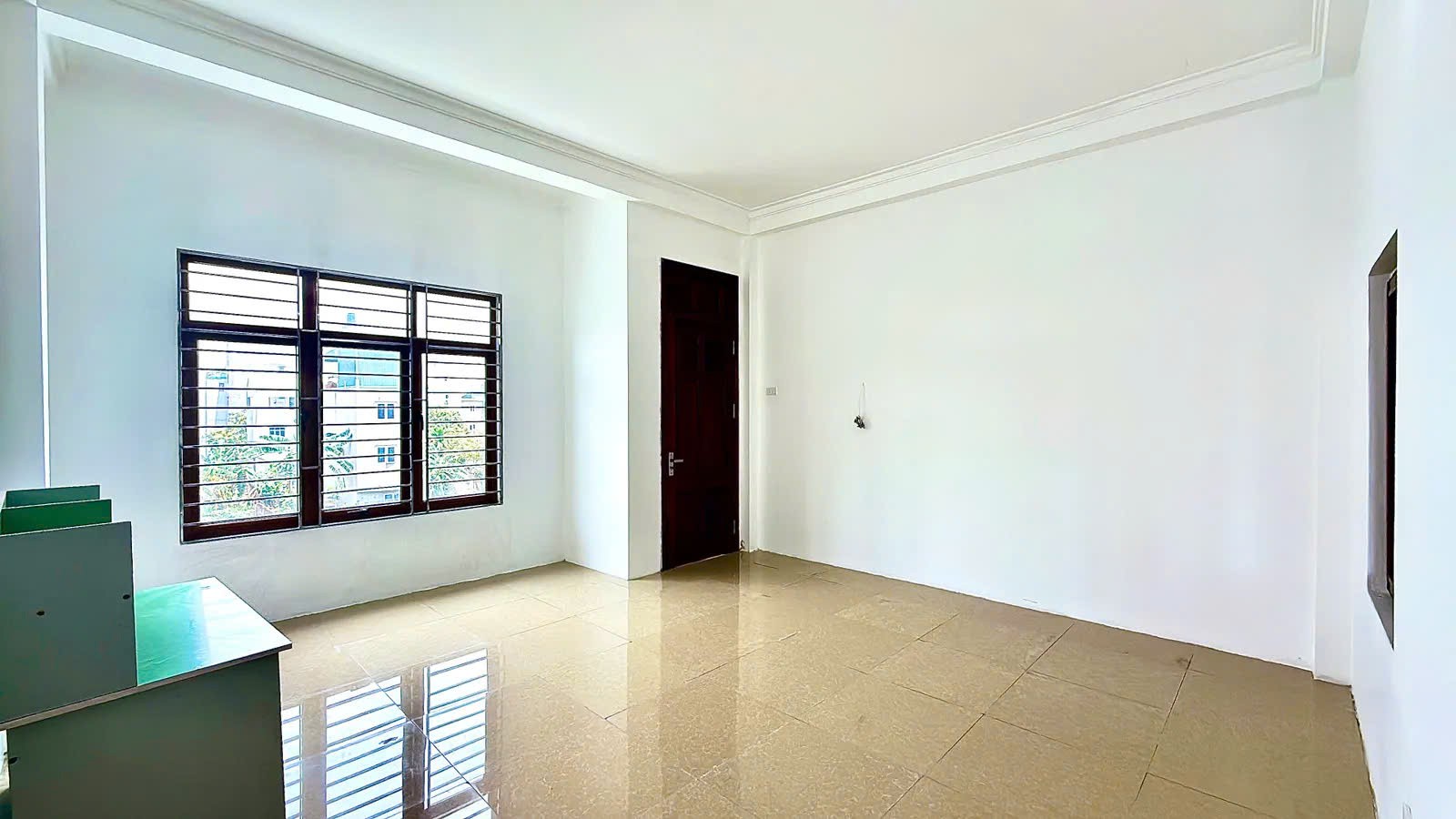 BÁN NHÀ HÒA BÌNH - HÀ ĐÔNG 54m2 x 3 tầng MT 4.9M Giá 4.5 tỷ - PHÂN LÔ - Ô TÔ ĐỖ CỬA 3