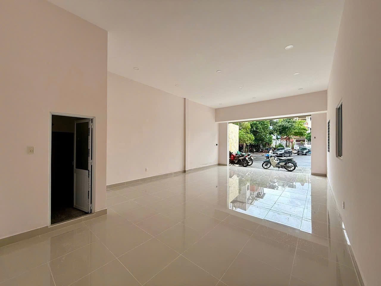 Cho thuê Nhà mặt tiền Phường Hiệp Bình Chánh, Thủ Đức, Diện tích 90m², Giá 025 Triệu/tháng 2