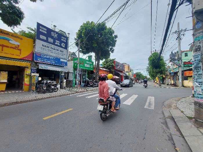 BÁN XƯỞNG (10.2x28) MẶT TIỀN ĐÔNG HƯNG THUẬN 10, Q12 GIÁ RẺ 3