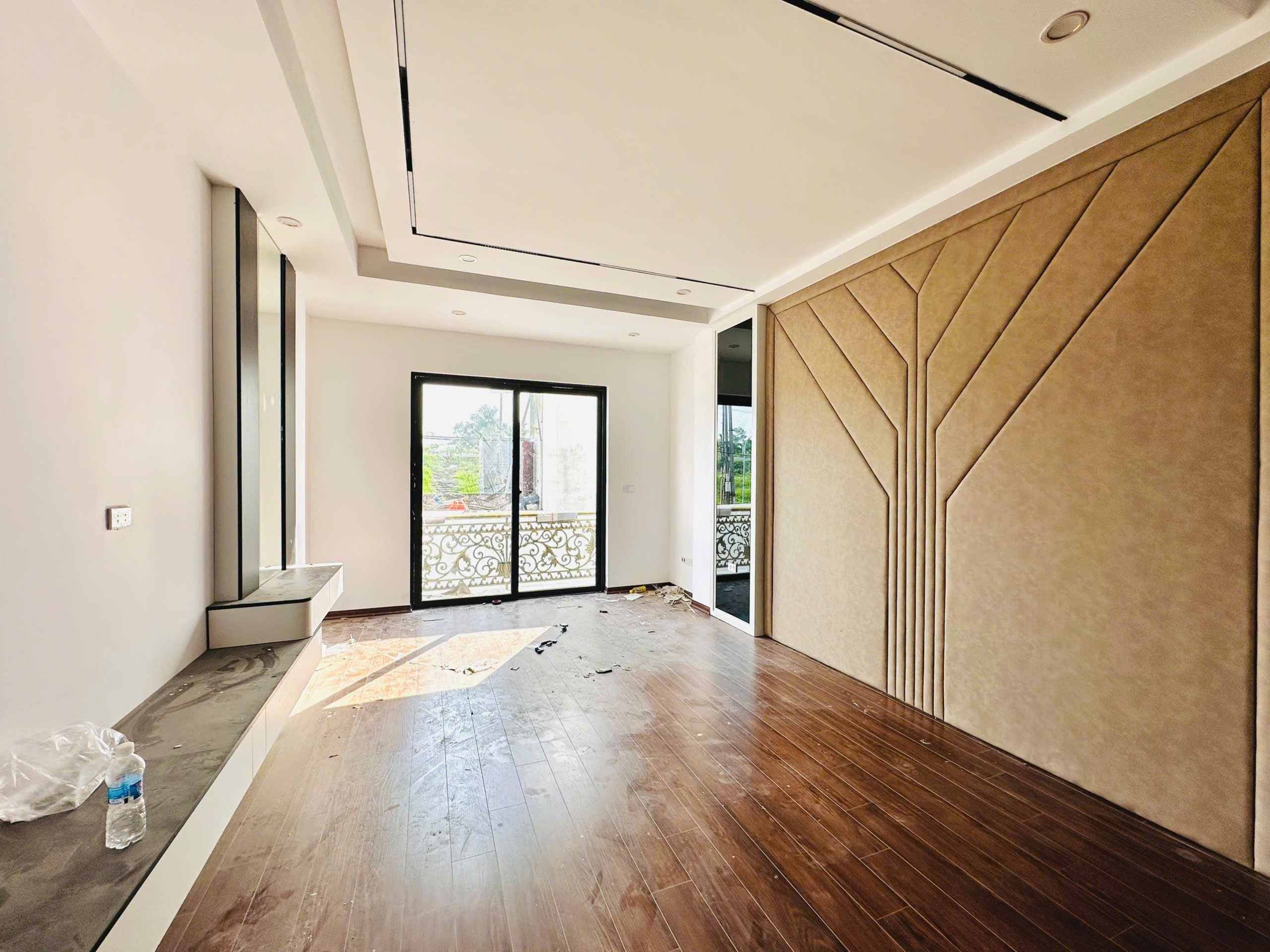 Bán nhà Bát Khối, Long Biên , thang máy 3
