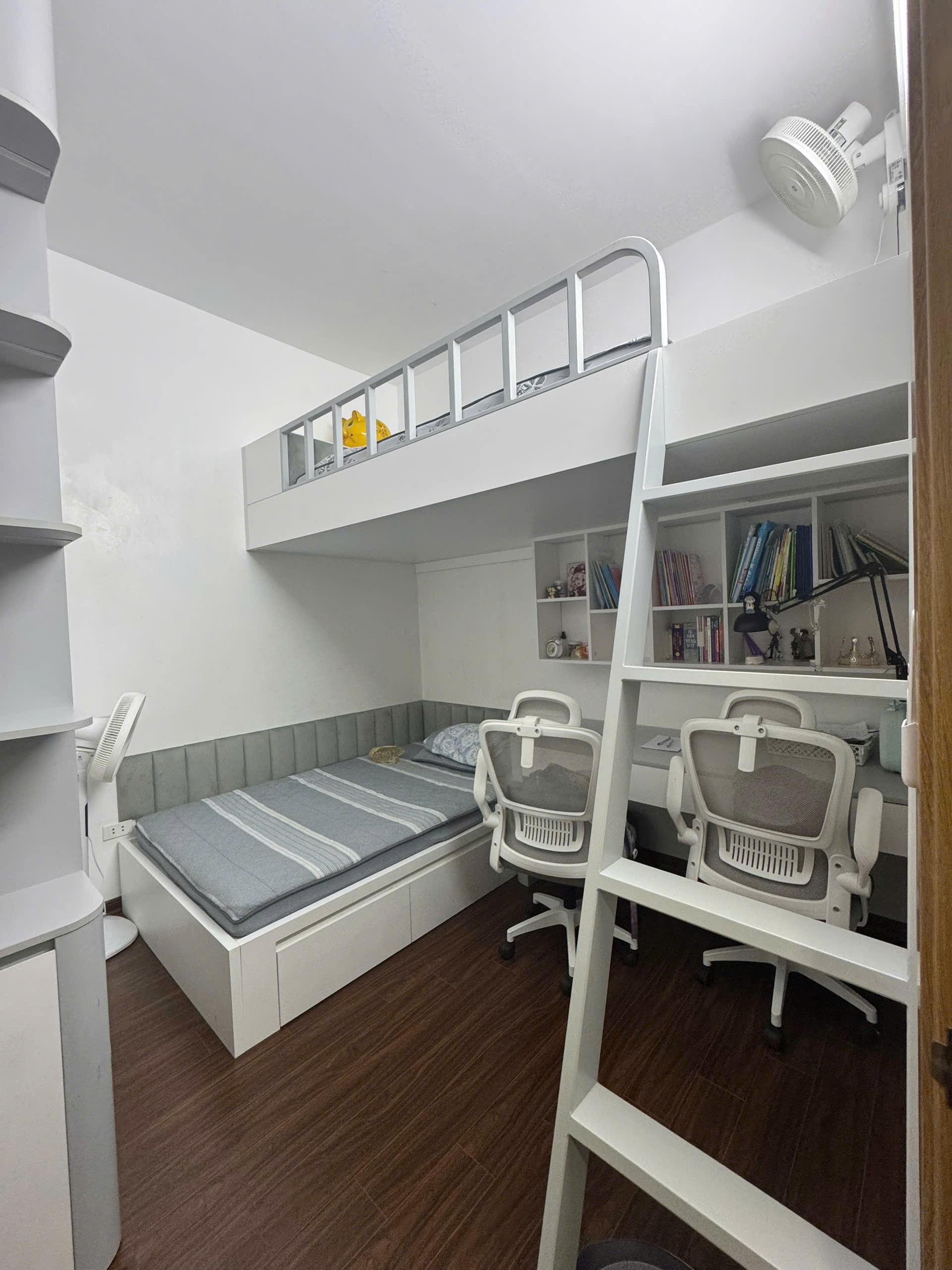 Chính chủ bán căn hộ chung cư 70m2, full nội thất tại Thanh Hà-Hà Đông 8