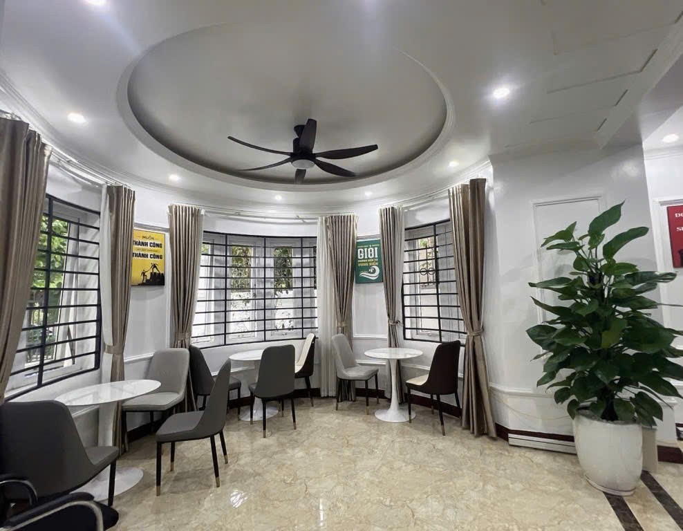 Biệt thự Tân Tây Đô 214.2m2 - 3 tầng - MT 12m, vị trí đẹp, giá 29,9 tỷ 2