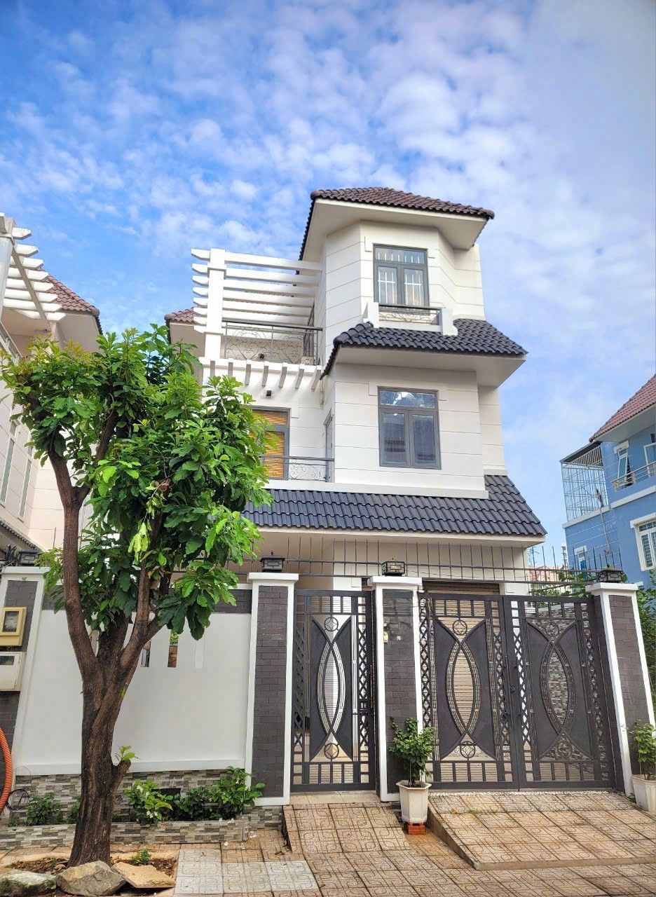 Cần bán Biệt thự Phường Long Trường, Quận 9, Diện tích 168m², Giá 17.5 Tỷ 5