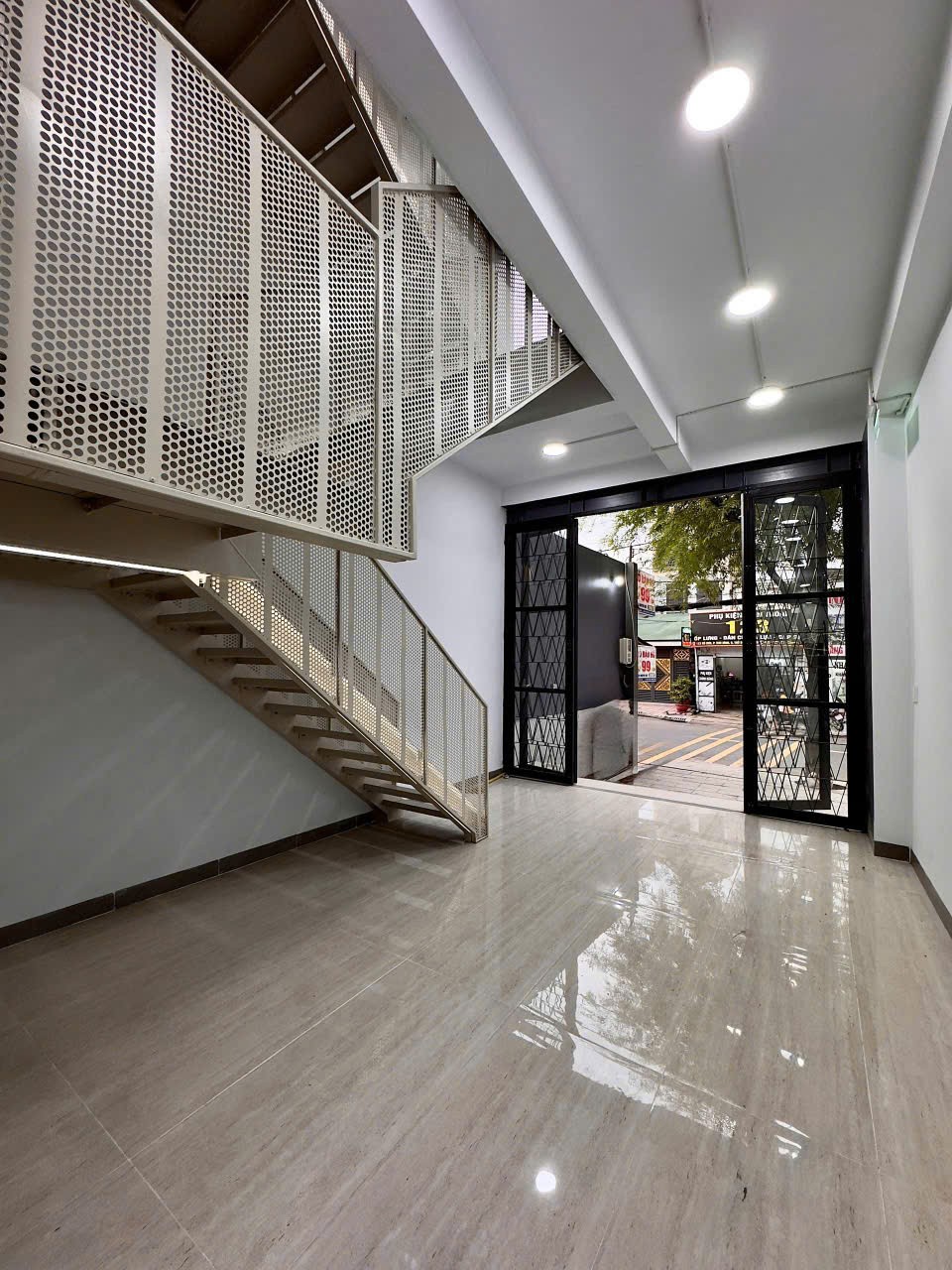 Cho thuê Nhà mặt tiền Phường Tam Bình, Thủ Đức, Diện tích 172m², Giá Thương lượng 3