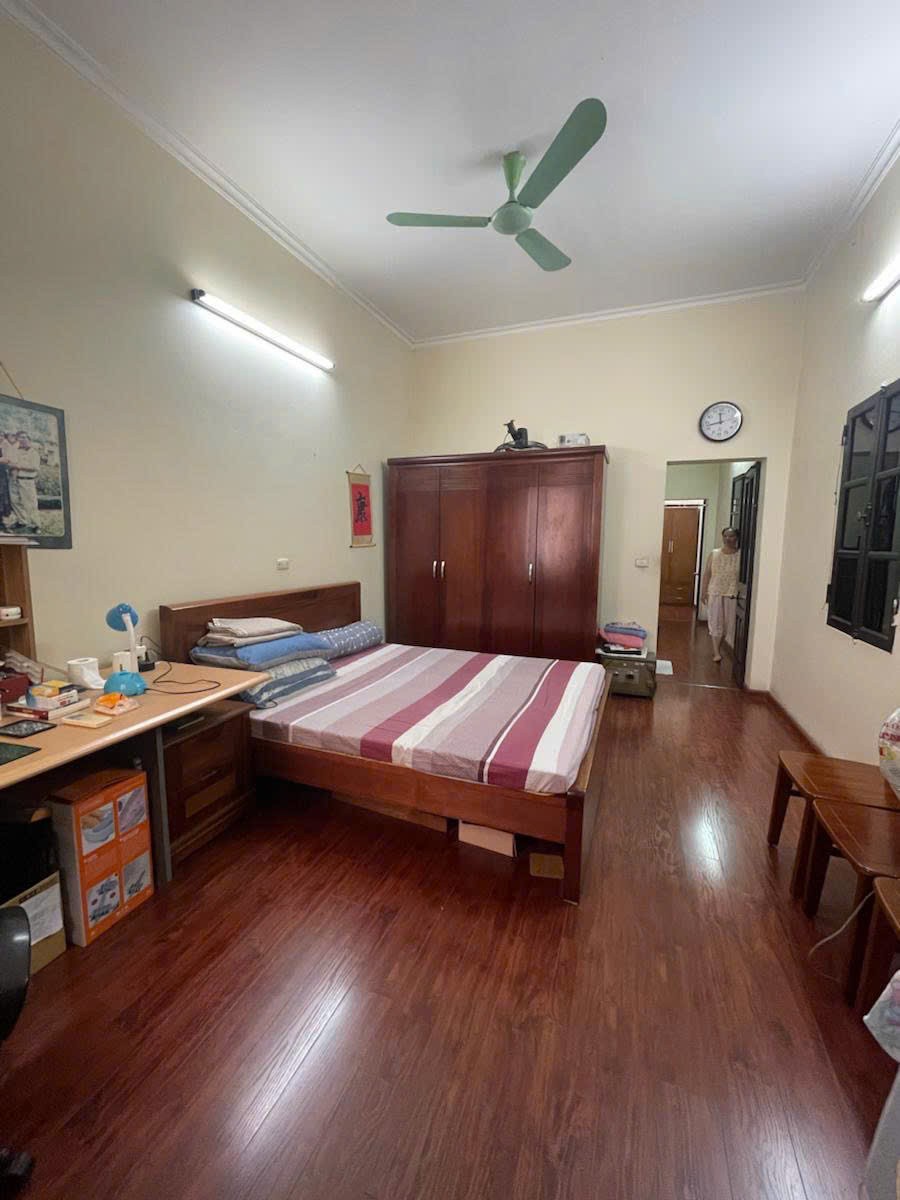 Bán nhà Khương Hạ - Ngõ đẹp nhà rộng 60m 4 tầng chỉ 20m ra phố 2