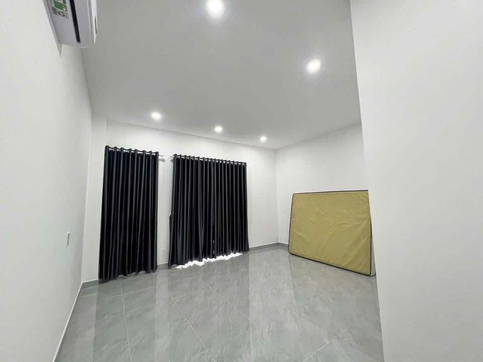 Cho thuê Nhà mặt tiền Quận 9, Hồ Chí Minh, Diện tích 85m², Giá 18 Triệu/tháng 9