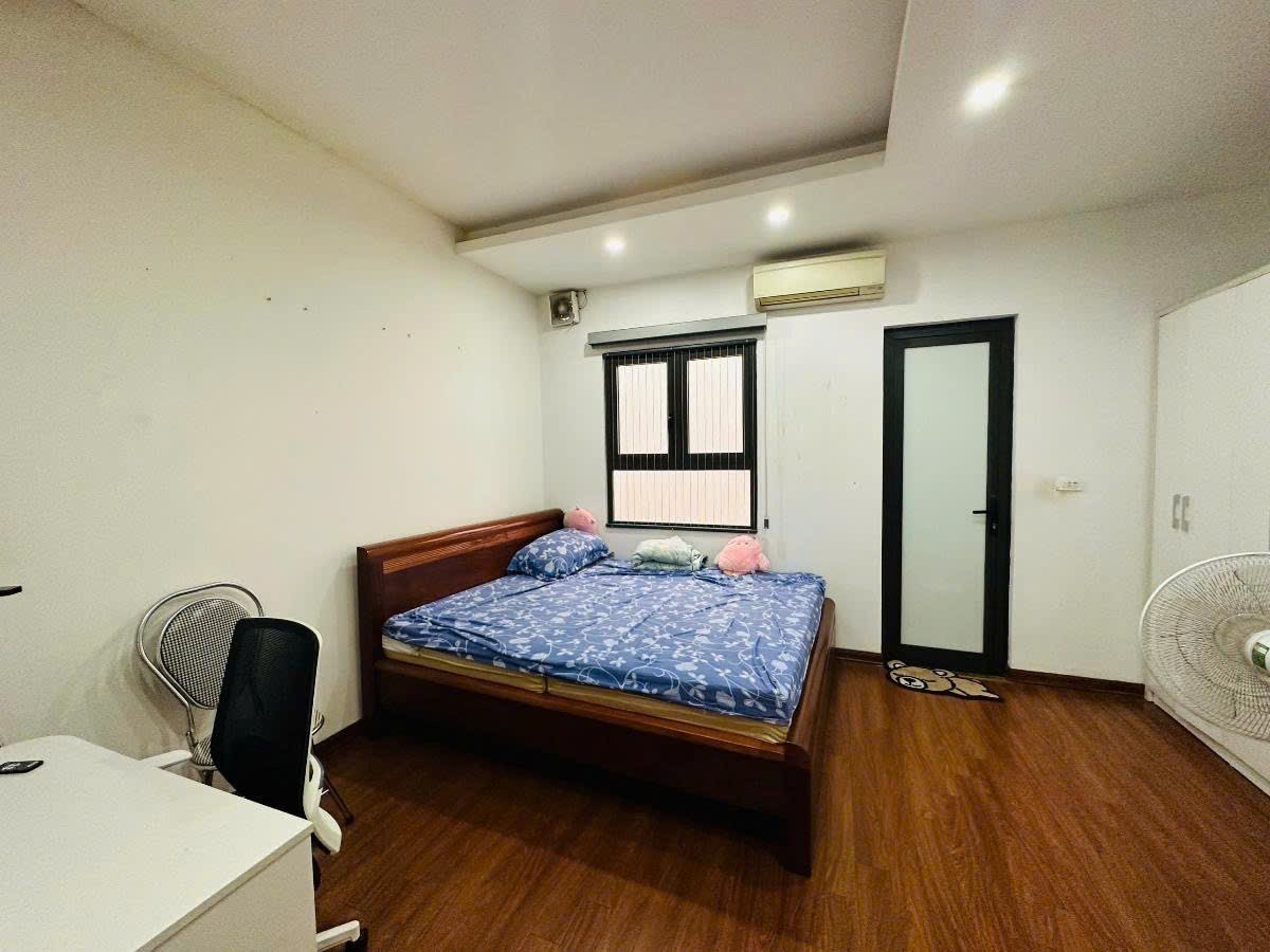 Giá đầu tư - Bán nhà Hoàng Văn Thái 103m căn góc 3 mặt ngõ đều ô tô - vỉa hè 3