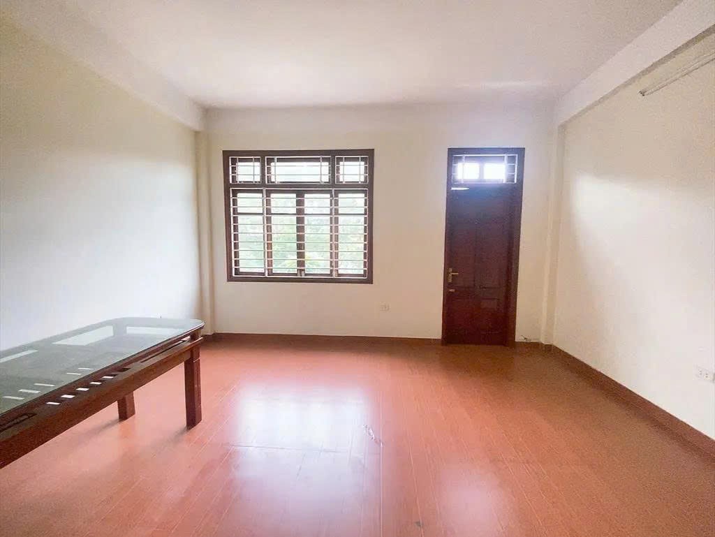 Bán nhà Văn Phú - Hà Đông DT 48m2 x 3 tầng - Nhà gần phố - Phân lô - Giá 11 tỷ 3