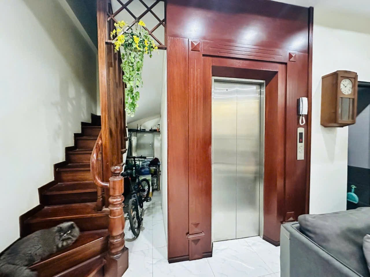 PHỐ XỐM 5T THANG MÁY 41M CHỈ HƠN 7 TỶ_ÔTÔ ĐỖ CỬA_GẦN TRỤC CHÍNH_KHU ĐÔ THỊ SẦM UẤT