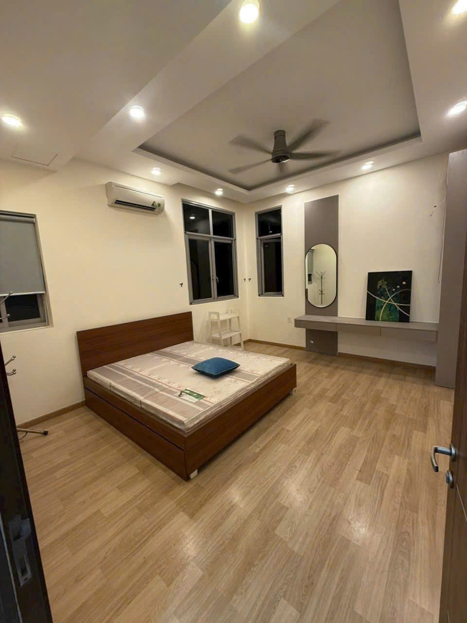 Cho thuê Biệt thự Phường Phú Hữu, Quận 9, Diện tích 480m², Giá 57 Triệu/tháng 5