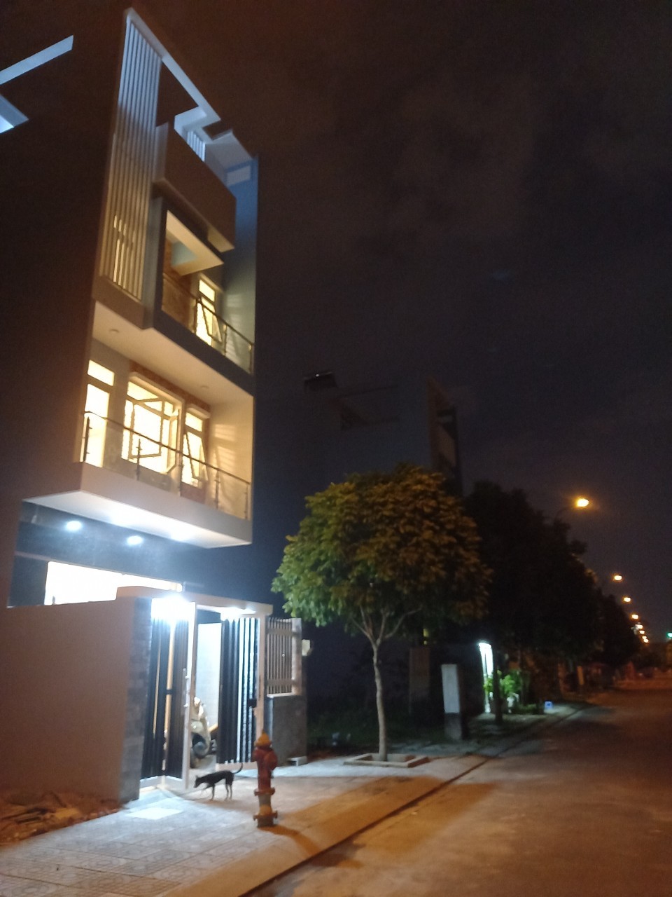 Cho thuê Nhà mặt tiền Phường Phước Long B, Quận 9, Diện tích 85m², Giá 20 Triệu/tháng 2