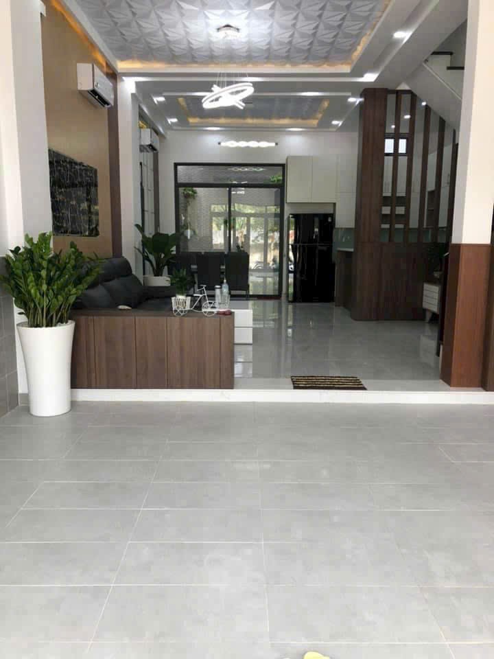 Nhà 2 Tầng, Sổ Hồng Riêng, Chỉ 2.6 Tỷ – Huỳnh Tấn Phát, P. Tân Phú (Q7), 2