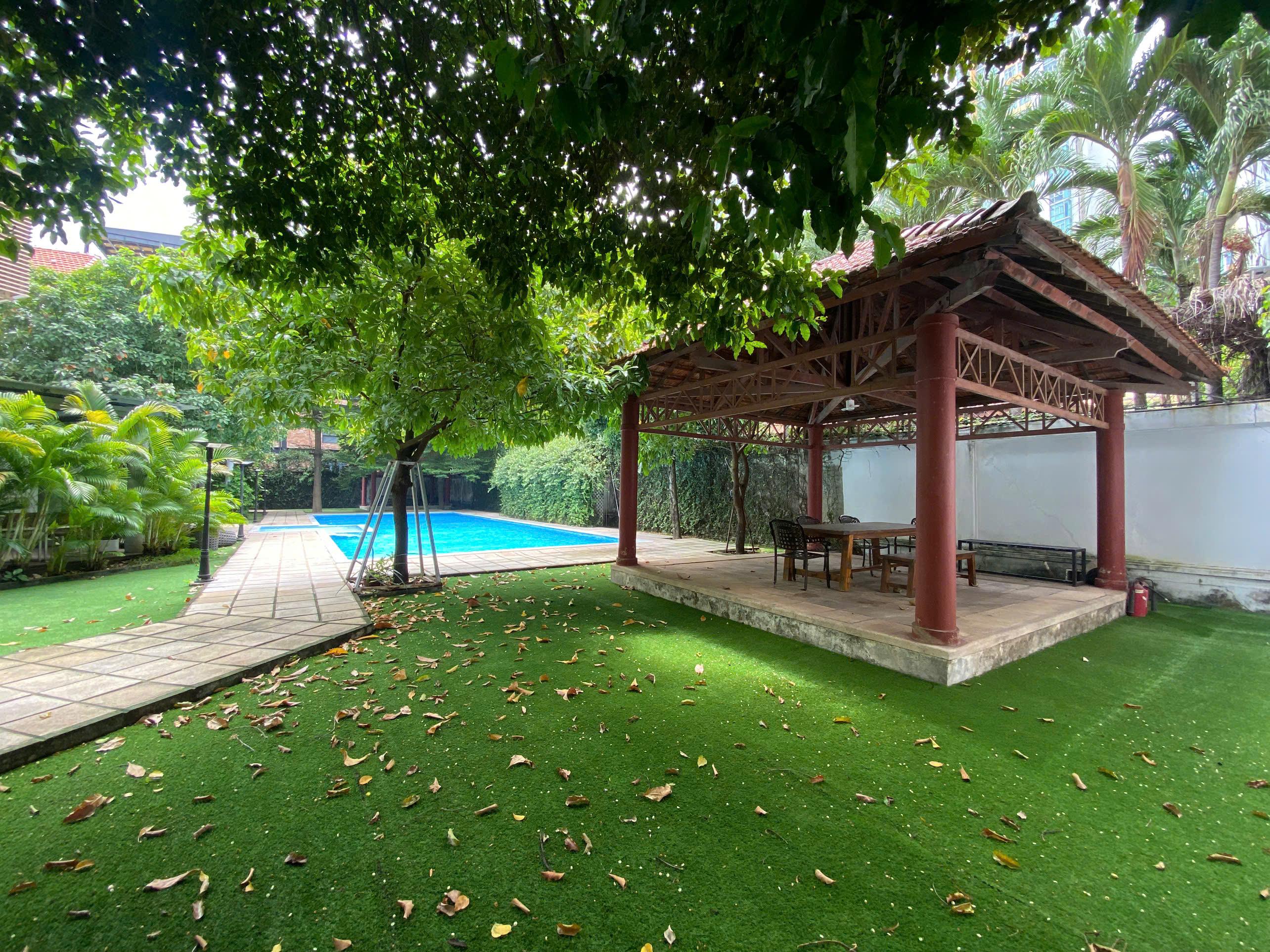 Cho thuê Căn hộ chung cư Quận 2, Hồ Chí Minh, Diện tích 100m², Giá Thương lượng 24