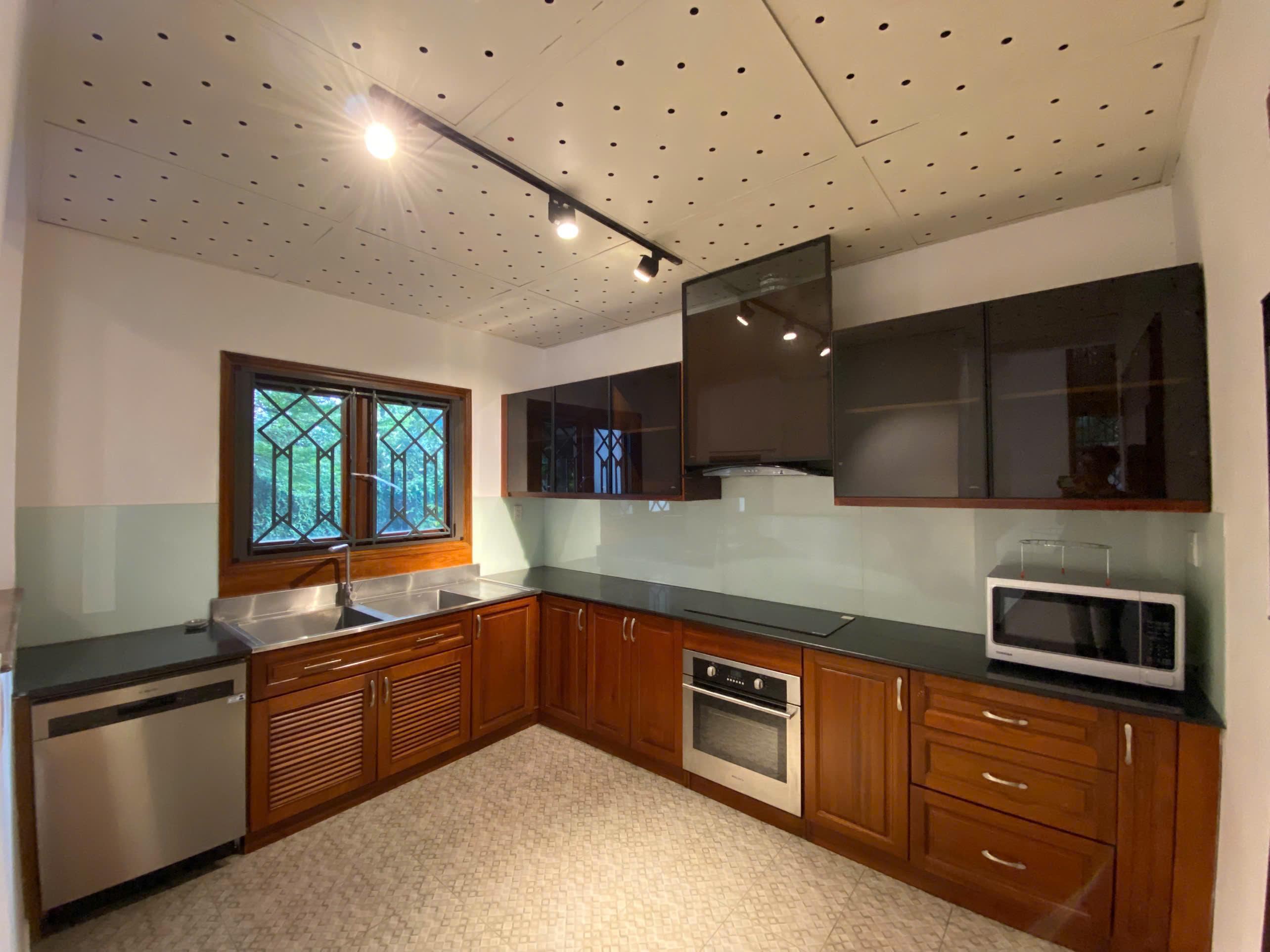 Cho thuê Căn hộ chung cư Quận 2, Hồ Chí Minh, Diện tích 100m², Giá Thương lượng 19