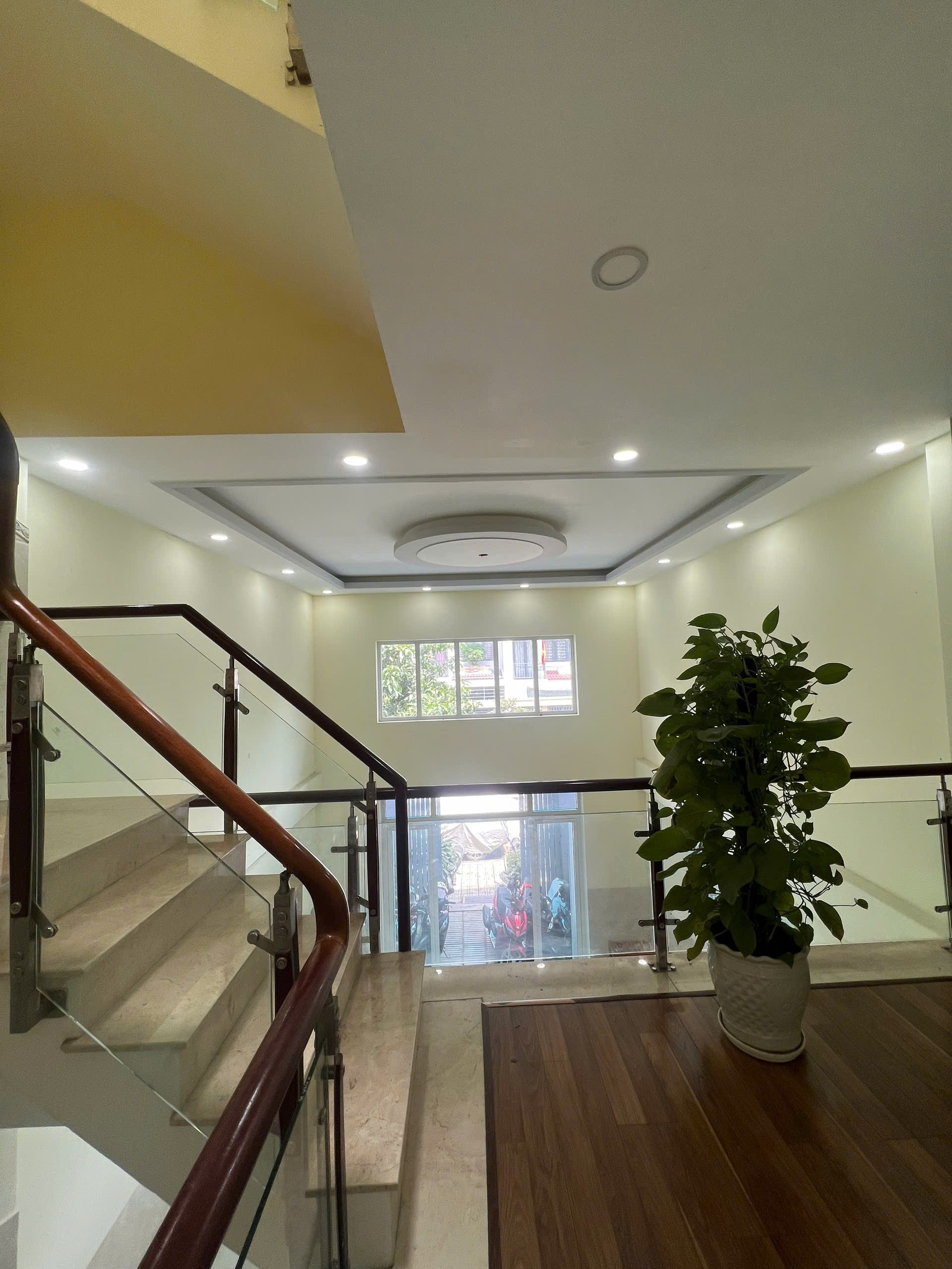 Cho thuê Nhà mặt tiền Phường Phước Long B, Quận 9, Diện tích 90m², Giá 17 Triệu/tháng 6