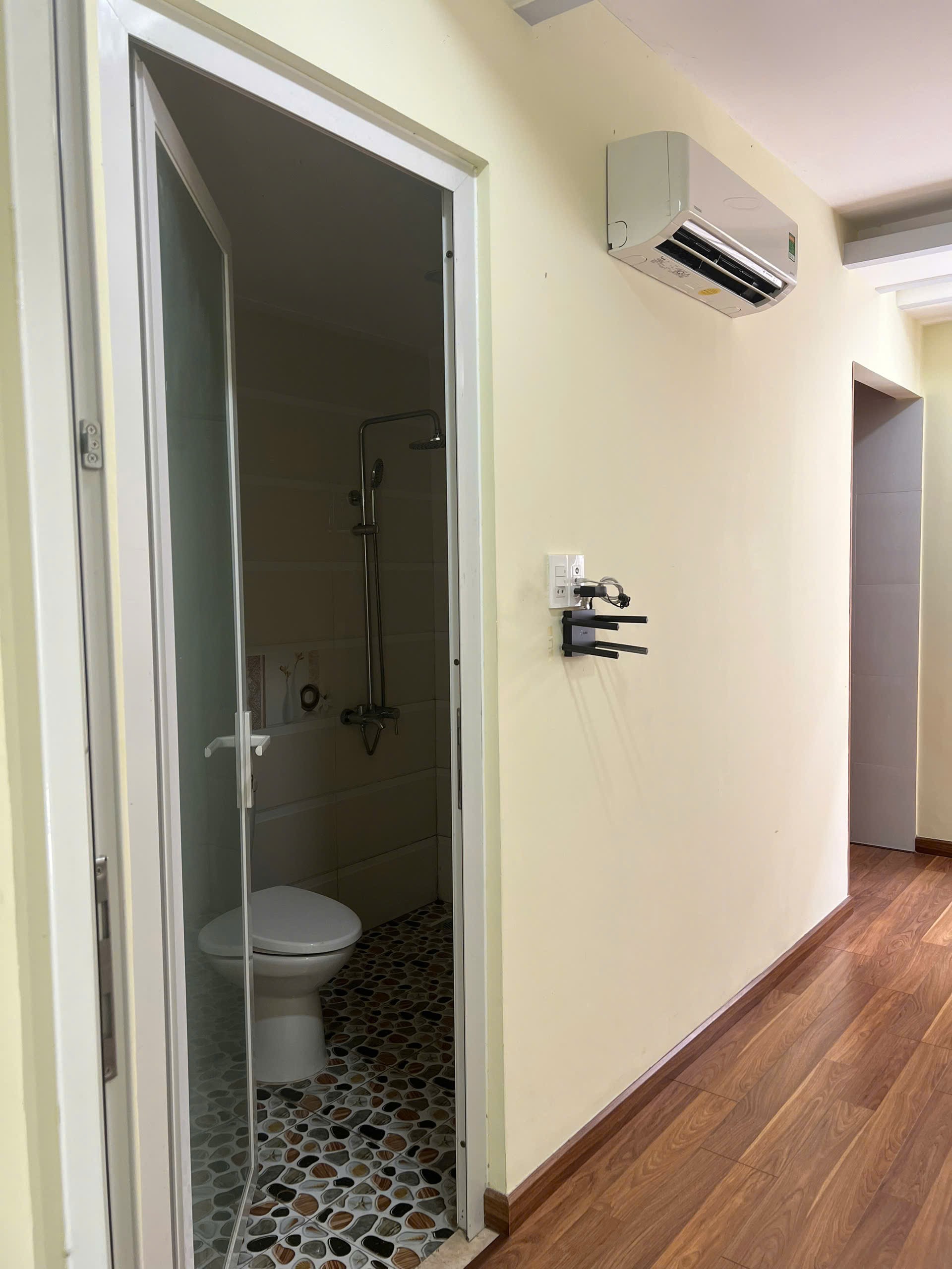 Cho thuê Nhà mặt tiền Phường Phước Long B, Quận 9, Diện tích 90m², Giá 17 Triệu/tháng 5
