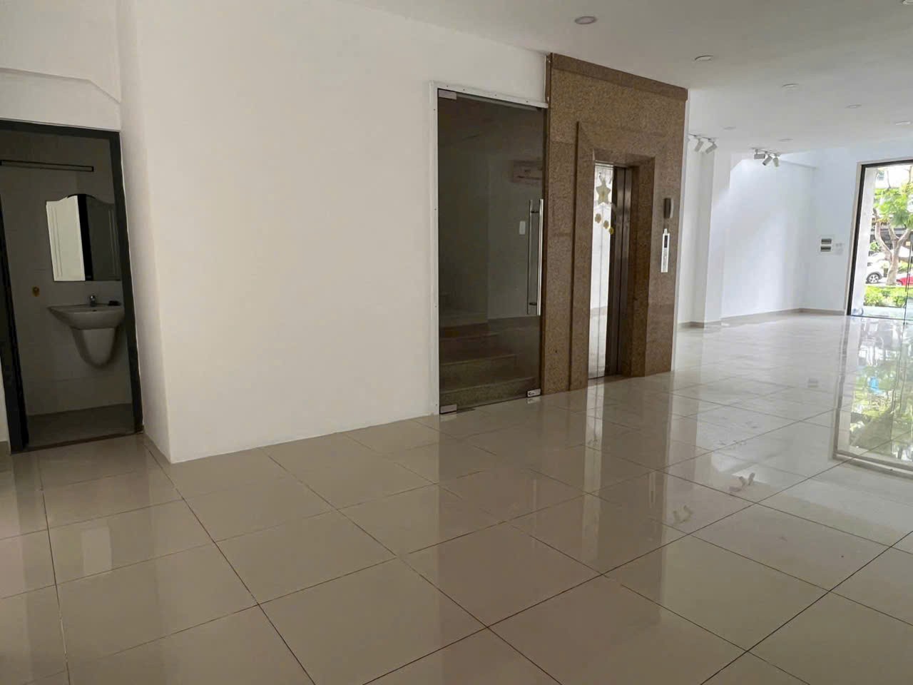 Cần bán Nhà mặt tiền Phường Hiệp Bình Phước, Thủ Đức, Diện tích 140m², Giá 039 Tỷ 9