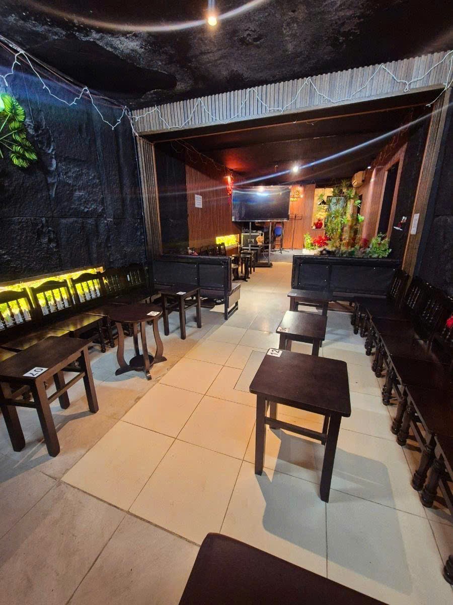Bán nhà Tây Sơn, Đống Đa kinh doanh sầm uất- Ô tô vào nhà - tập thể tầng 1 diện tích 90m 2