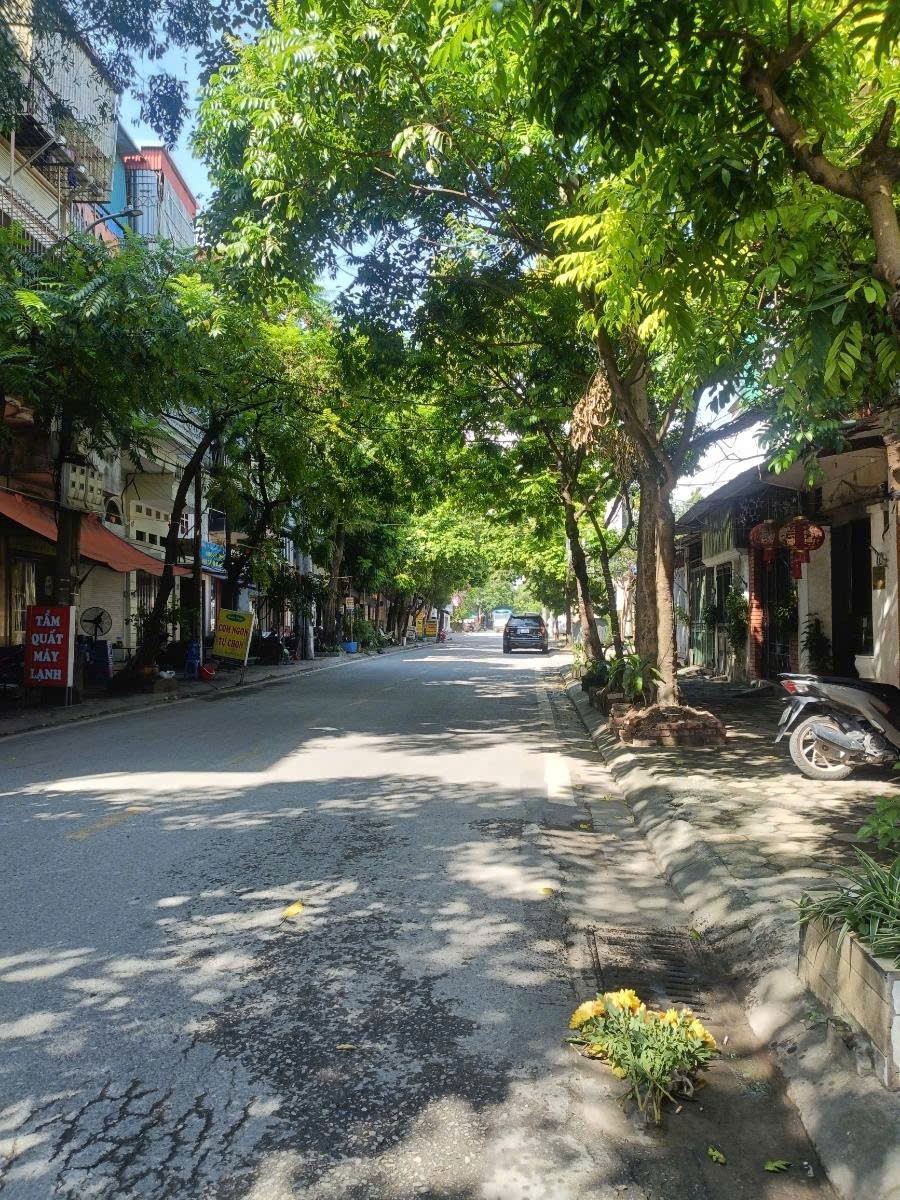 NHÀ ĐẸP XÂY MỚI, 5 TẦNG  - THANG MÁY - LONG BIÊN 8.2 TỶ 4