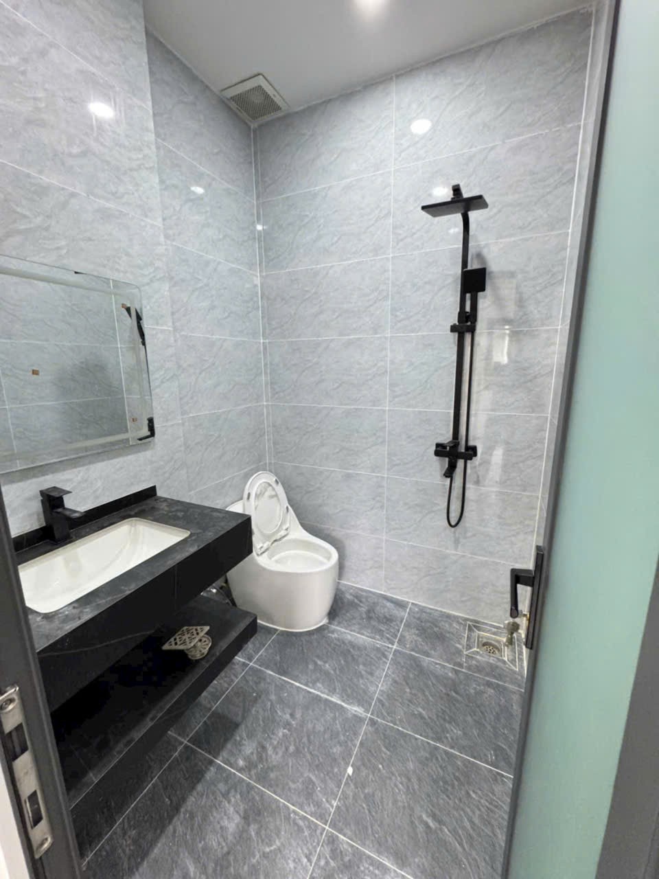 Nhà đẹp KDC Vĩnh Lộc, Bình Hưng Hòa B dt 75,6m2 3 lầu 5pn 6wc giá 7,5 tỷ 10