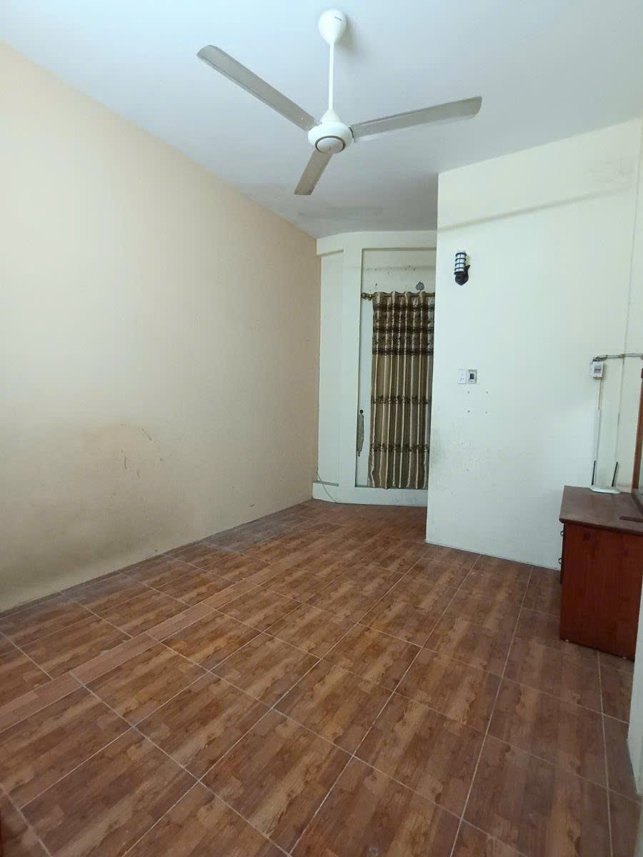 Nhà đẹp dân xây 3 tầng, ngõ ô tô 7 chỗ thông, ngõ nông ngắn. 5
