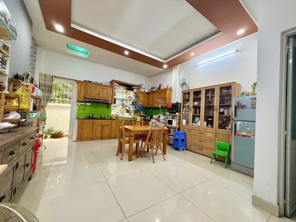 Cần bán Nhà mặt tiền Quận 9, Hồ Chí Minh, Diện tích 110m², Giá 13 Tỷ 4