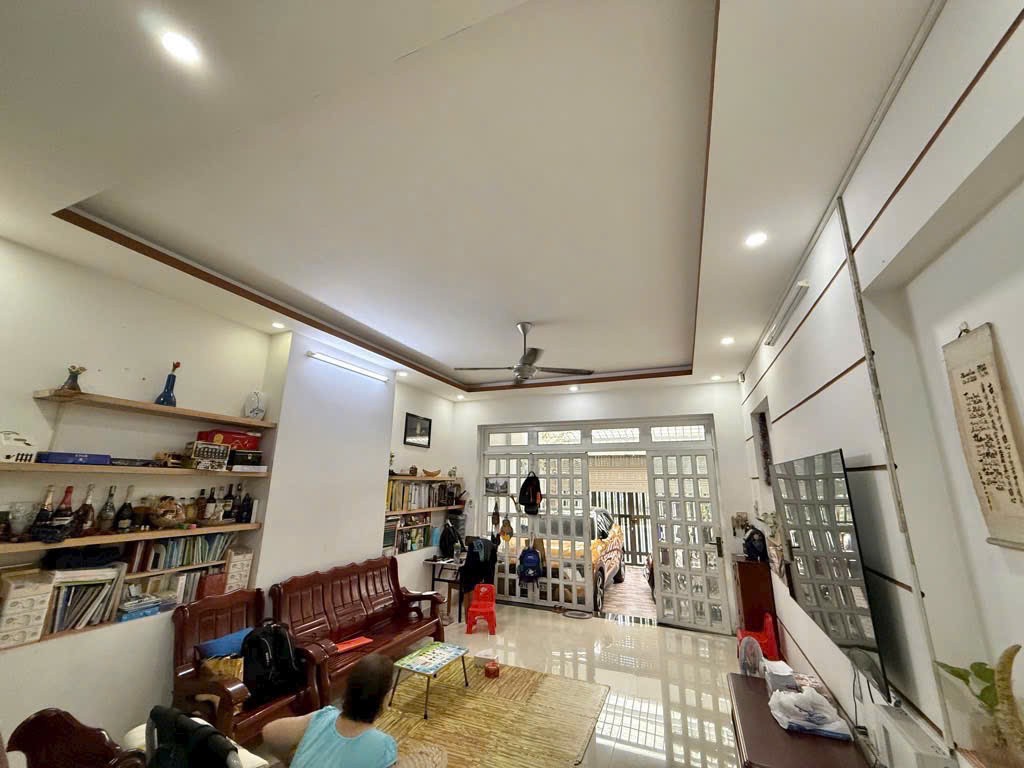 Cần bán Nhà mặt tiền Quận 9, Hồ Chí Minh, Diện tích 110m², Giá 13 Tỷ 6