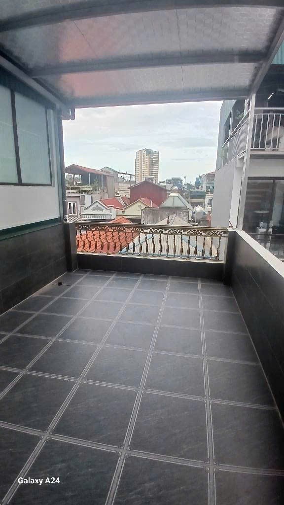 Nhà Đẹp Tứ Liên - Dân Xây - 7 Tầng - Thang Máy - 10m Ôtô - nhỉnh 15 Tỷ. 4