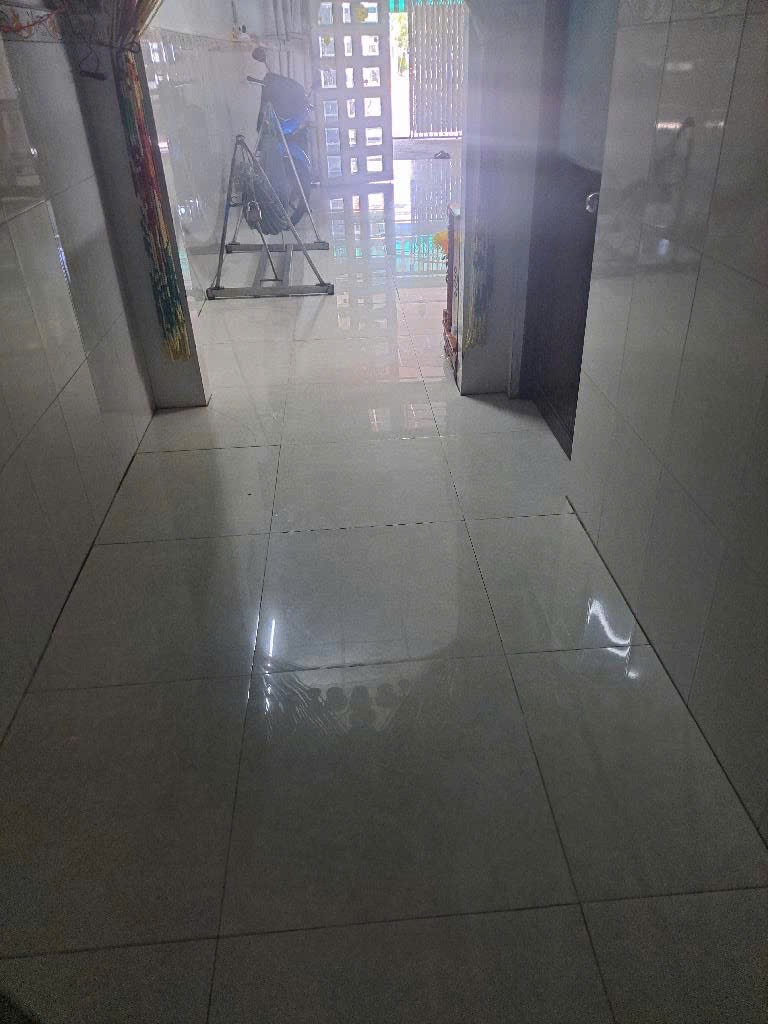 NHÀ MẶT TIỀN LÊ VĂN KHƯƠNG, QUẬN 12 NGANG 5M NHĨNH NHẸ 10₫ 3