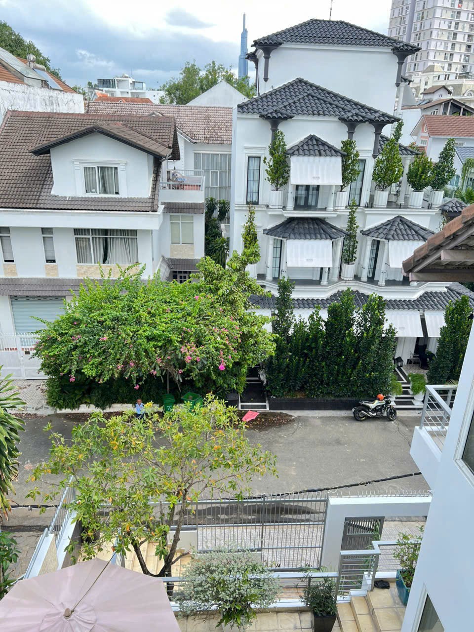 Cho thuê Biệt thự Phường Thảo Điền, Quận 2, Diện tích 240m², Giá 100 Triệu/tháng