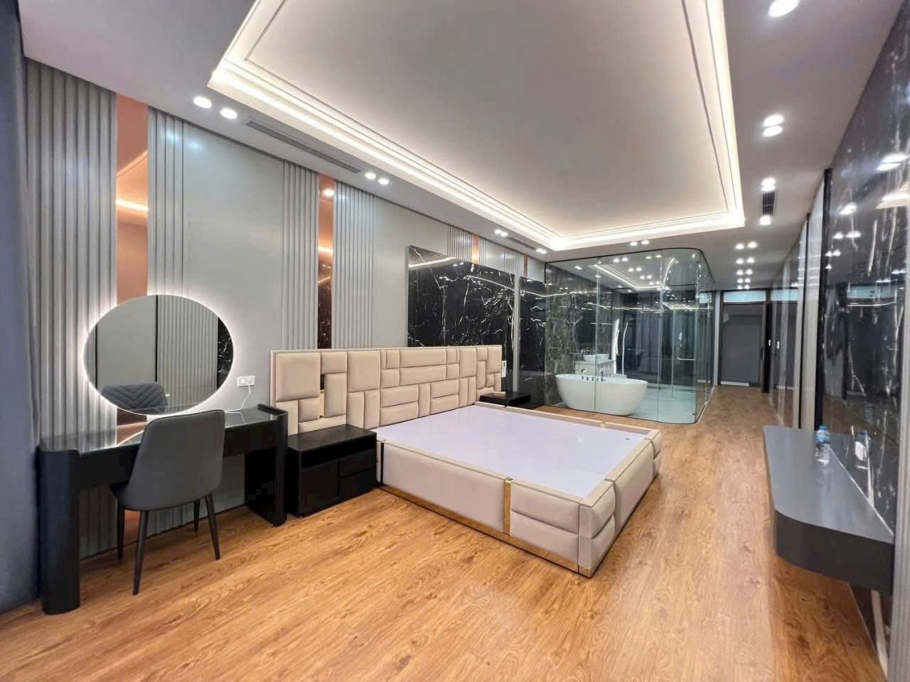 NHÀ ĐẸP LONG BIÊN - NGUYỄN VĂN CỪ 6 TẦNG THANG MÁY 5