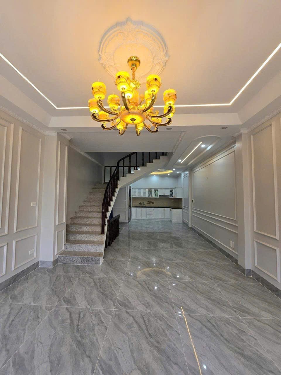 Bán nhà riêng tại ngay QL32 Lai Xá, 14,6 tỷ, 67m2, 6PN + 4WC + 5 tầng 3