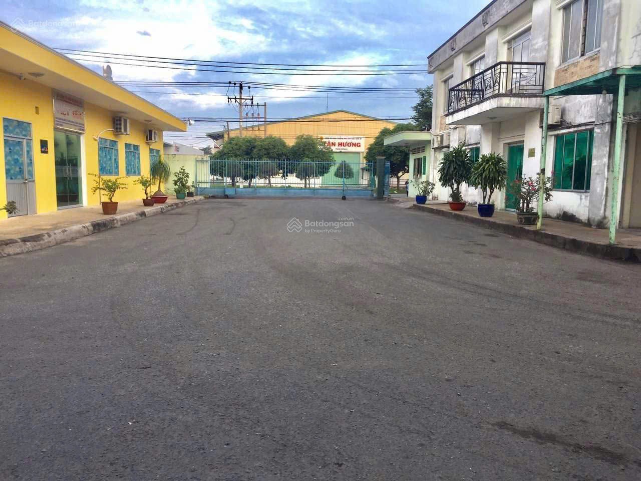 Cho thuê Kho - Nhà xưởng Tân Bình, Hồ Chí Minh, Diện tích 10000m², Giá 900 Triệu/tháng