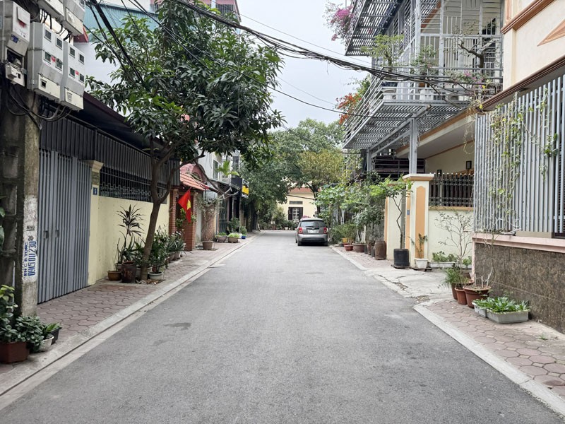 Bán 132m2 nhà 3 tầng, lô góc 3 mặt thoáng, sát cổng phụ trường ĐH Nông Nghiệp - Phù hợp: Kinh doanh