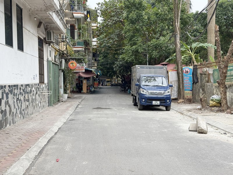 Bán 132m2 nhà 3 tầng, lô góc 3 mặt thoáng, sát cổng phụ trường ĐH Nông Nghiệp - Phù hợp: Kinh doanh 4